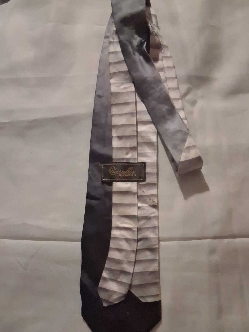 Versatile by Hart Schaffner Marx Gray Striped Men's Tie